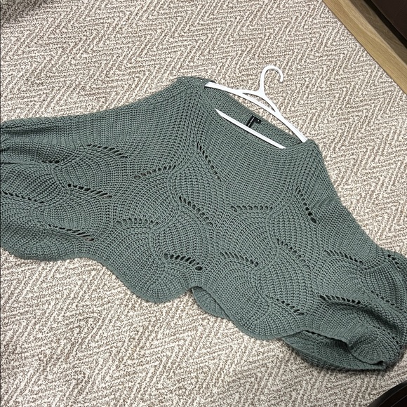 Green Knit Poncho Moon &MADISON - Picture 4 of 5